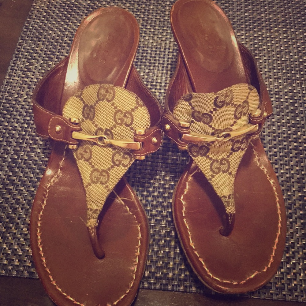Gucci mule shoes